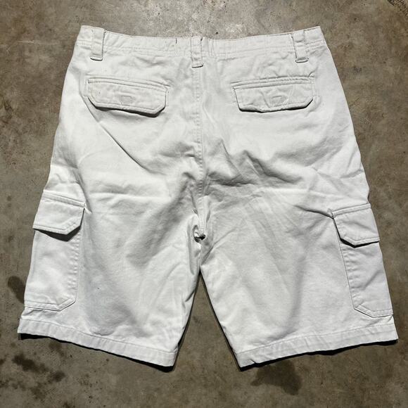 Vintage Y2k I5 Apparel White Cargo Shorts 34x10 - Picture 2 of 3